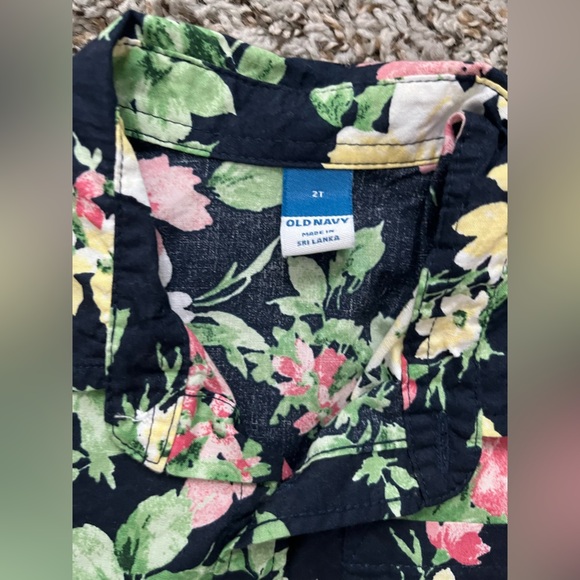 NWOT Blue Old Navy Floral Short Sleeve Shirt 2T - Picture 2 of 4